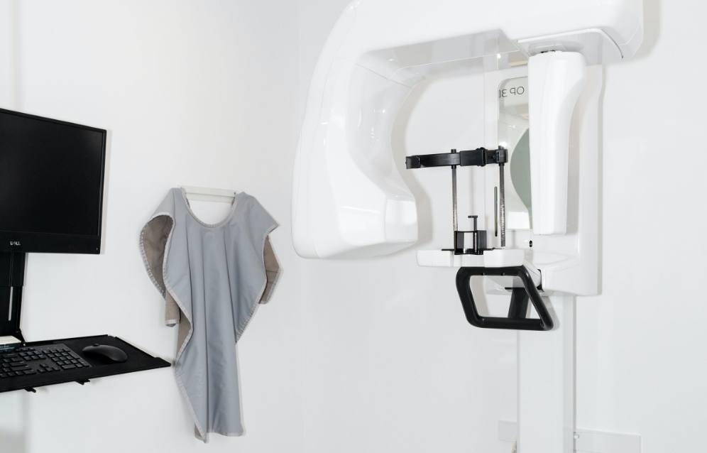 3 D C T cone beam x-ray scanner